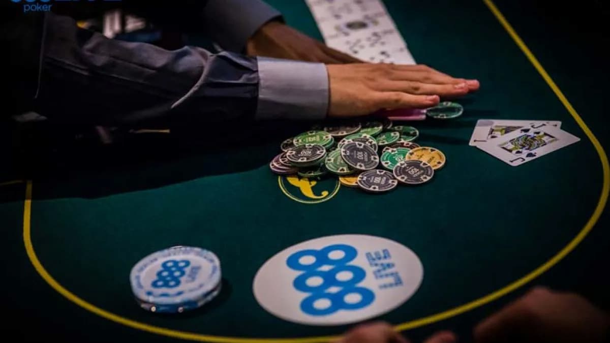 Fiches sul tavolo di 888poker