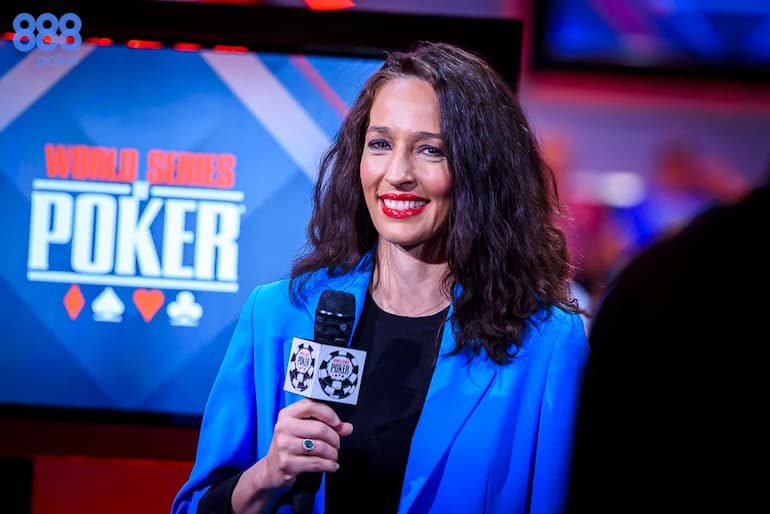 Kara Scott presenta le WSOP