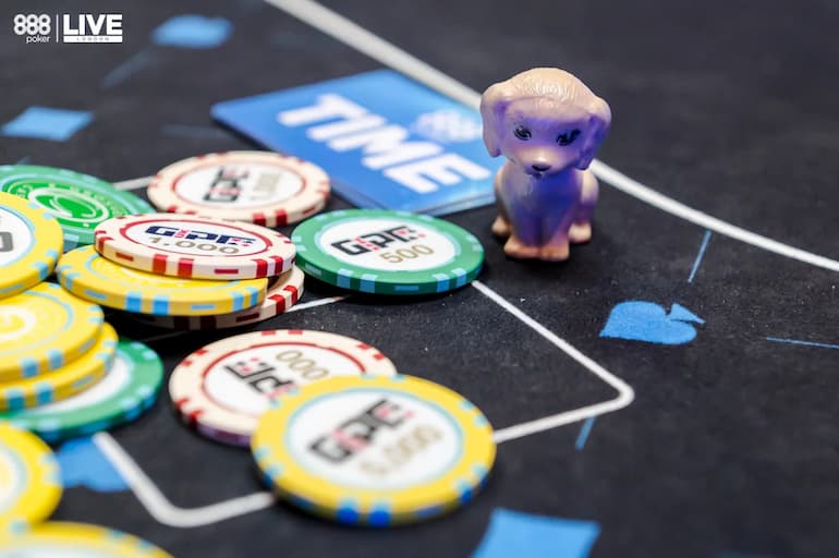 Come giocare a poker quando la posta in palio è alta: strategia