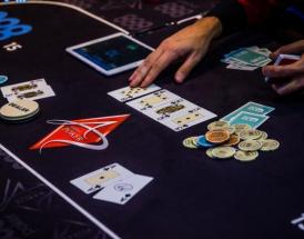 Dai poker sui campi di calcio all’aggressività ai tavoli di feltro: la passione di “Bobo” Vieri per il poker
