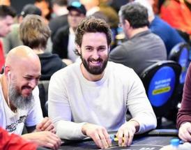 Un tavolo di 888poker